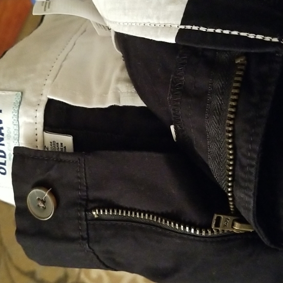 Old Navy black 5" shorts - Picture 3 of 6